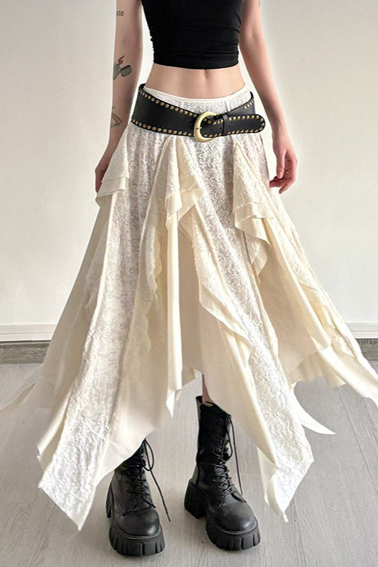 Figurbetonter Maxirock mit Spitze