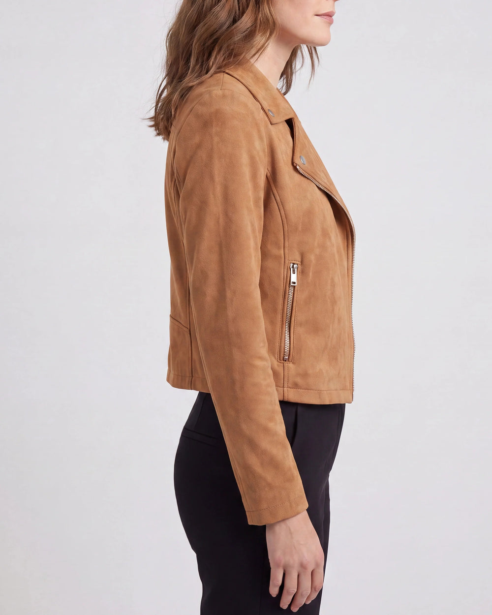 Kurze Bikerjacke mit Reißverschluss vorne und Reverskragen