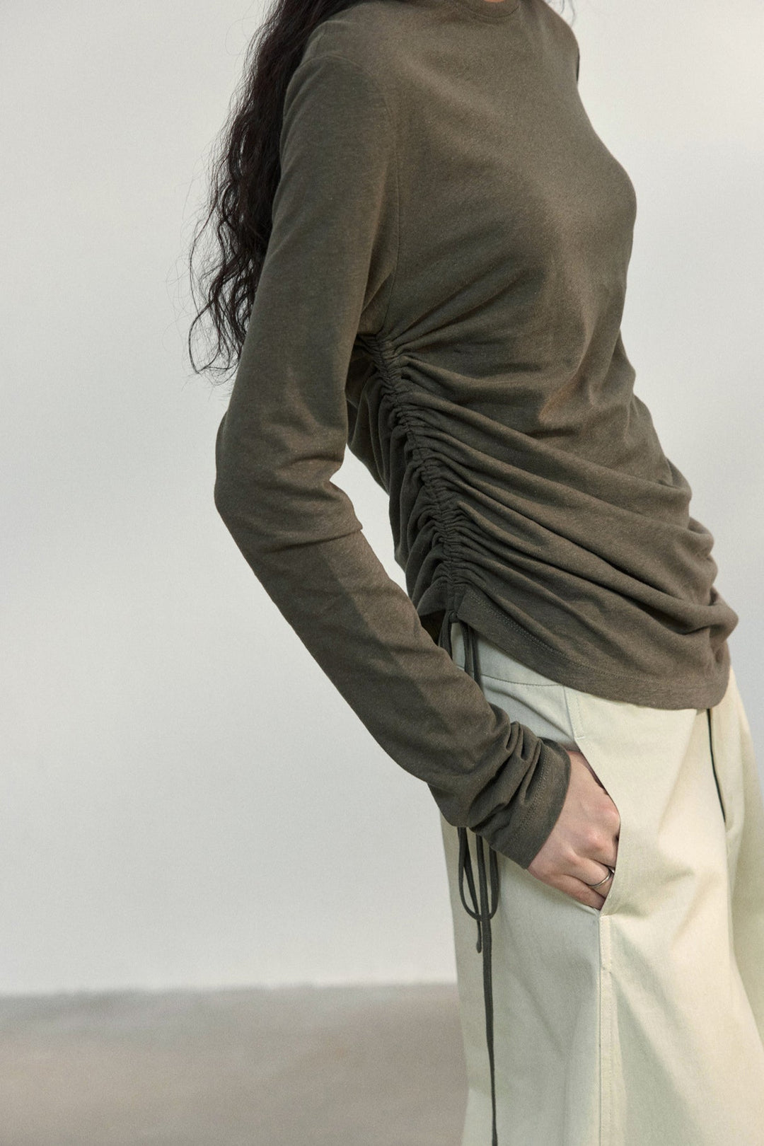 Figurbetonter Pullover mit Falten, Strickstruktur und Baumwolle