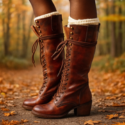 Rötlich braun
