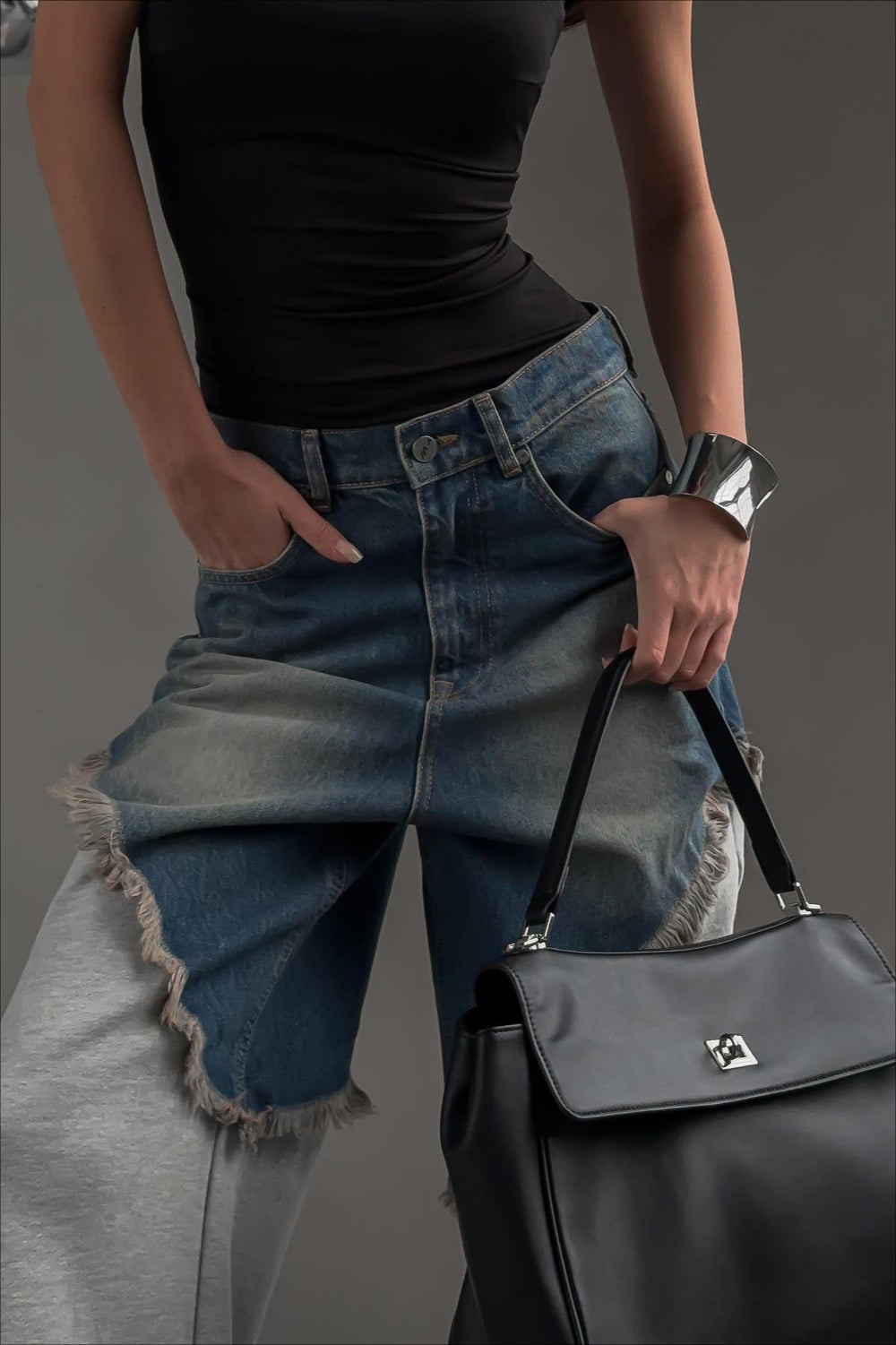 Jeans mit hoher Taille in Blaugrau