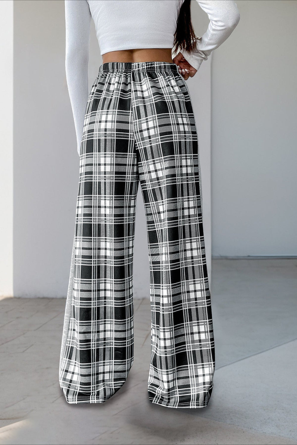Locker geschnittene Hose mit Karomuster