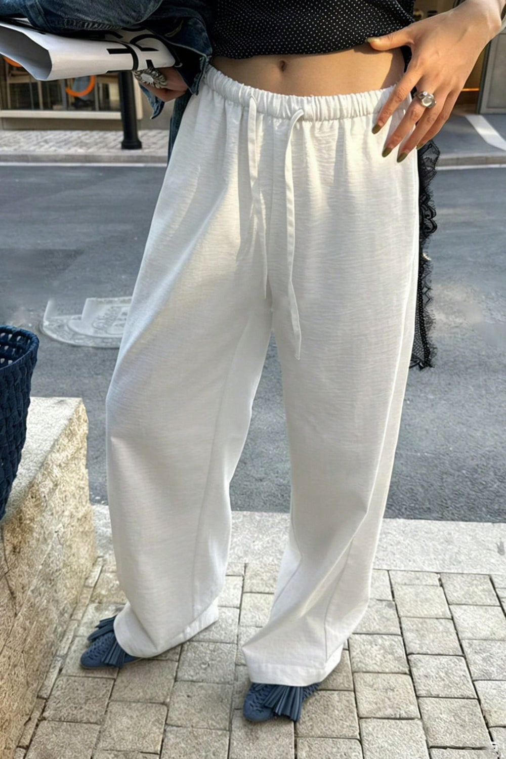 Hose mit weitem Bein, Bindedetail und Taschen