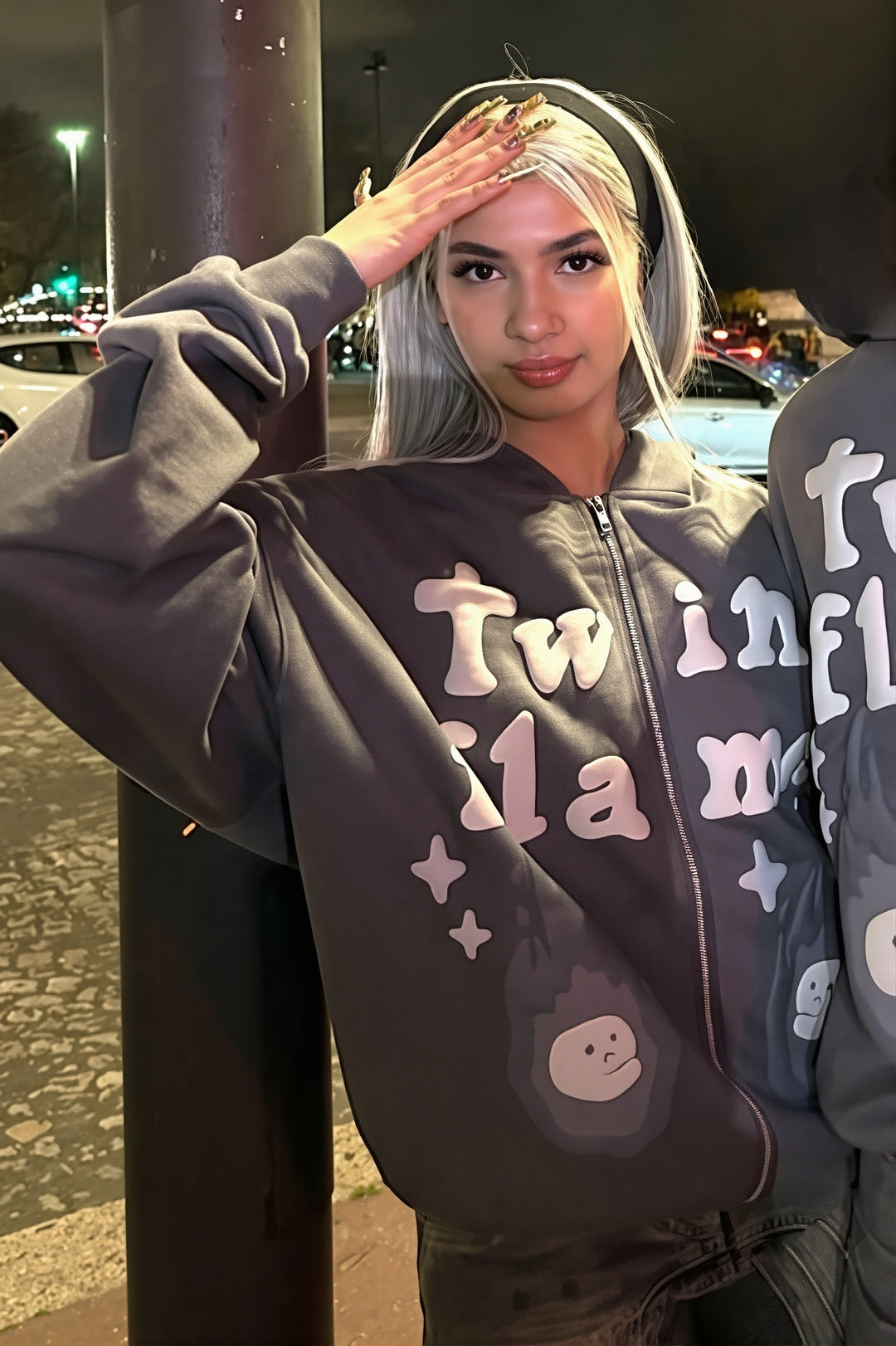 Hoodie mit Reißverschluss und Schriftprint