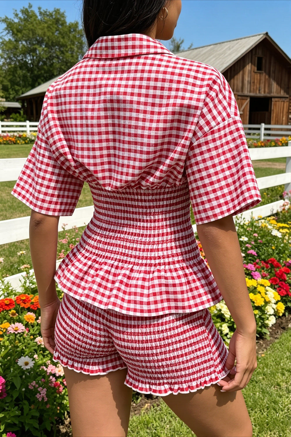 Zweiteiliges Set mit Reverskragen, Puffärmeln und Karomuster