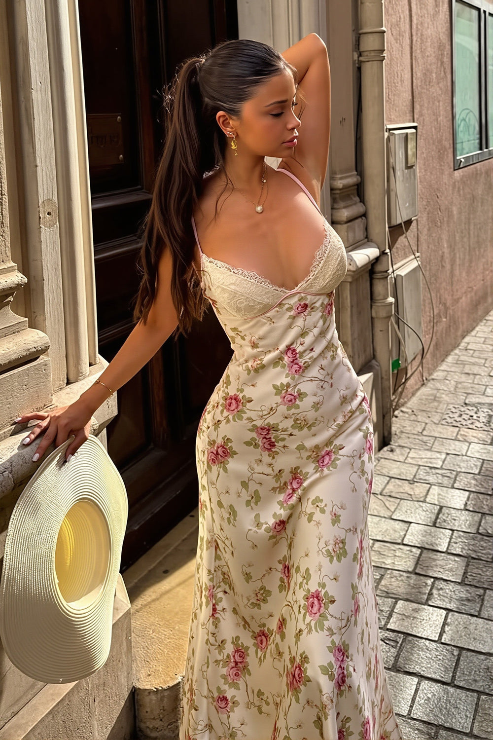 Maxikleid mit Blumenmuster, Spitze und Satinoptik
