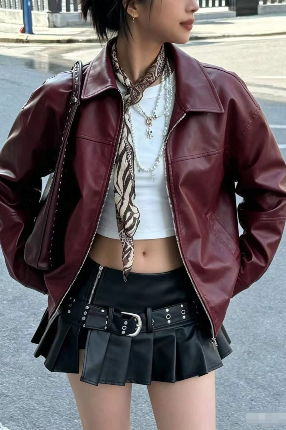Jacke mit Reißverschluss und Leder