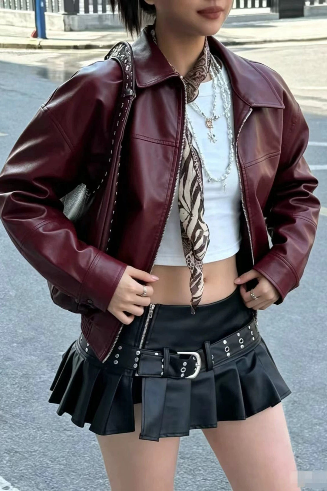 Jacke mit Reißverschluss und Leder