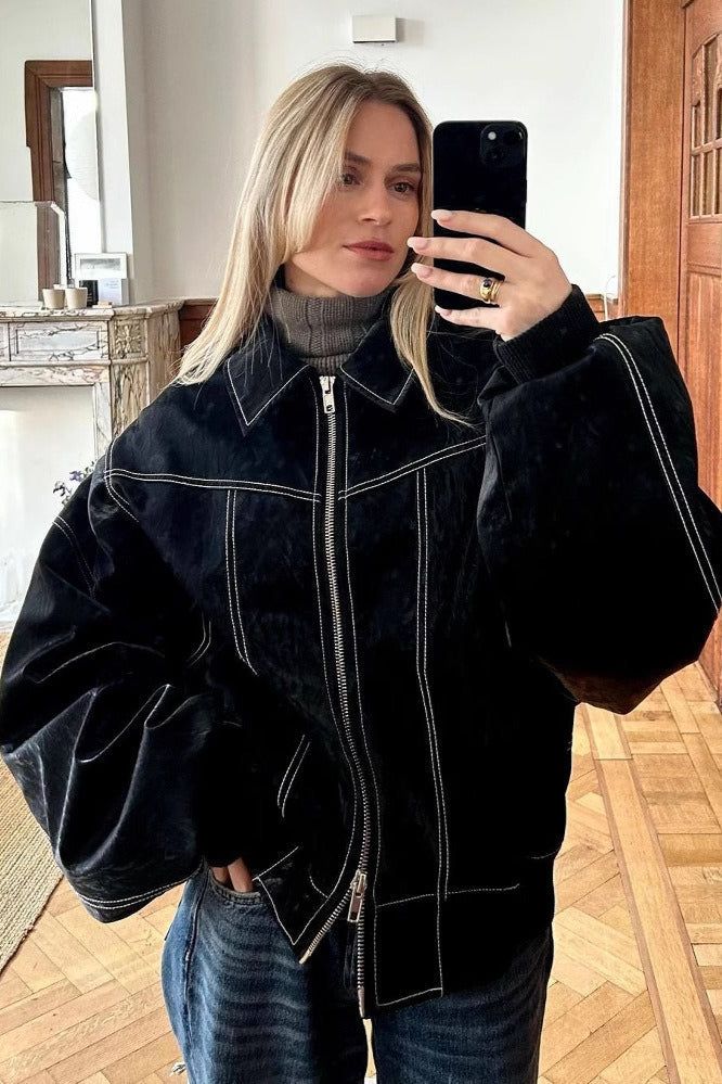 Locker geschnittene Bomberjacke mit Leder