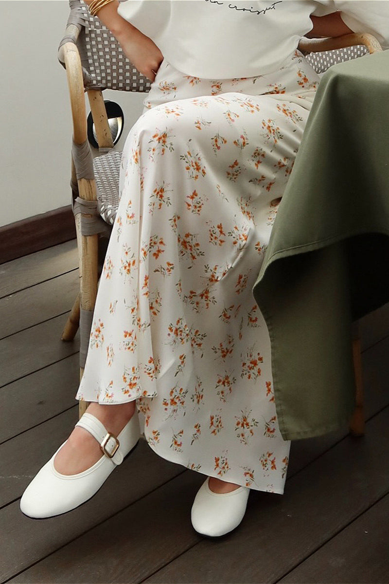 Rock mit hoher Taille, Blumenmuster und Satinoptik
