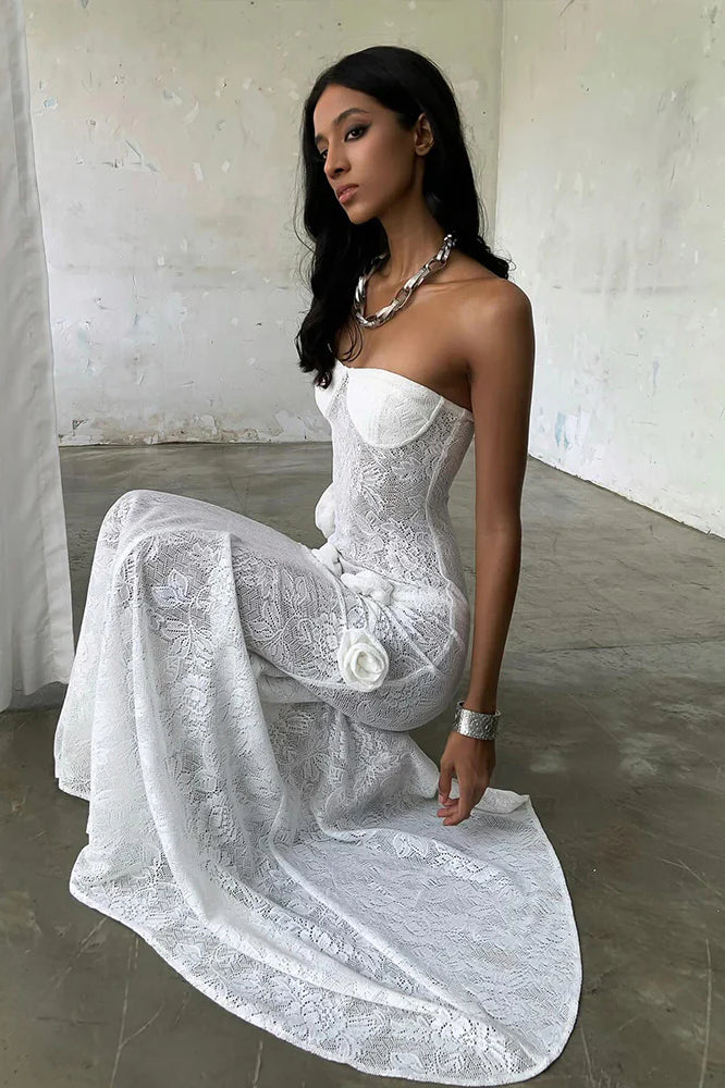 Trägerloses Maxikleid mit Blumenmuster, Spitze und Netzdetails