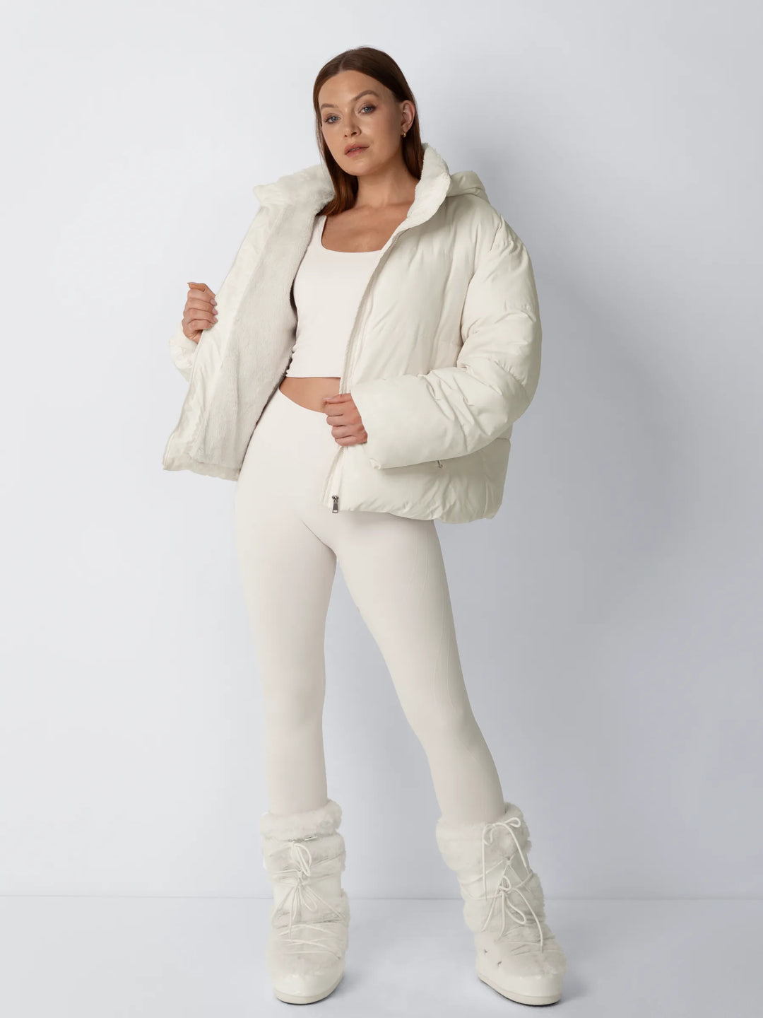Wattierte Steppjacke mit Kapuze, Fleecefutter und Taschen