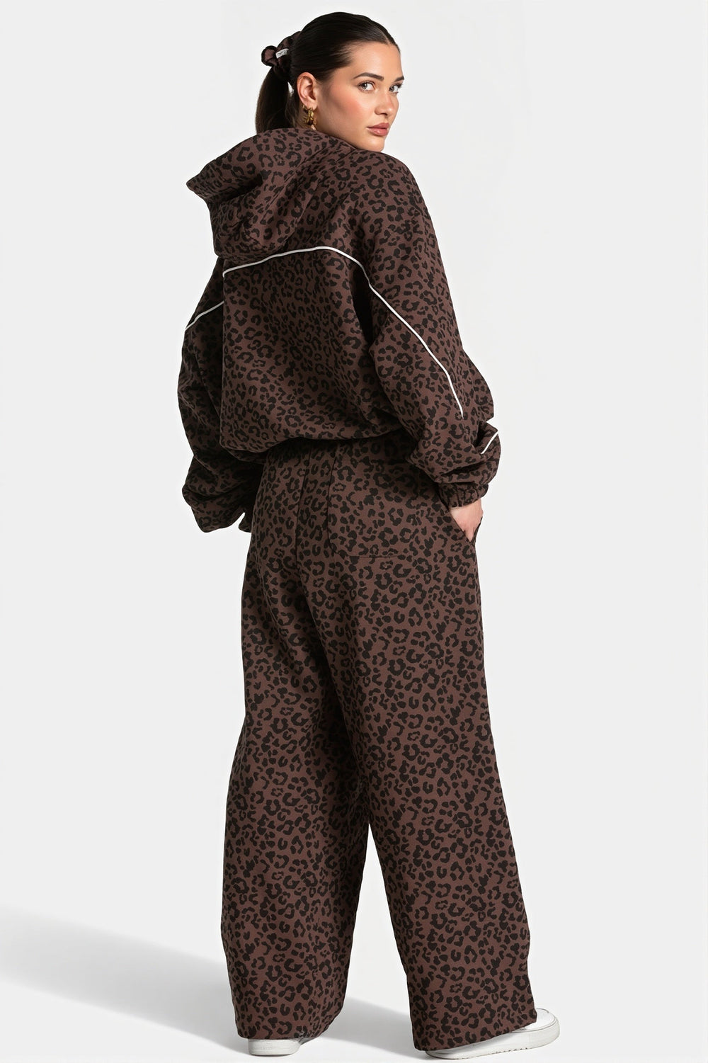 Zweiteiliges Set mit Leopardenmuster