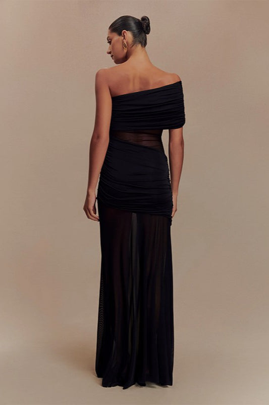 Trägerloses Maxikleid mit Raffung und Netzdetails