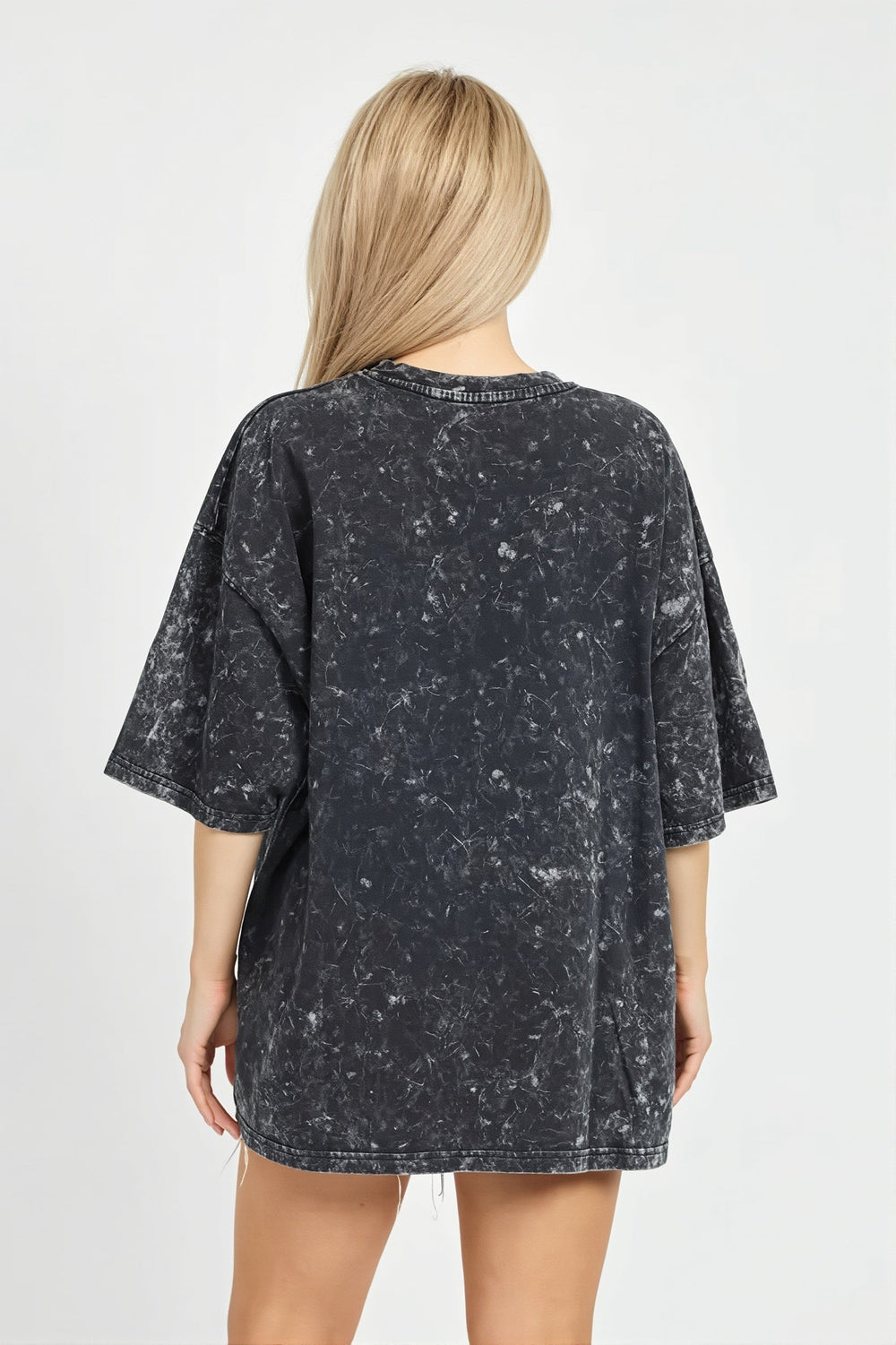 T-Shirt mit Rundhalsausschnitt in Schwarz