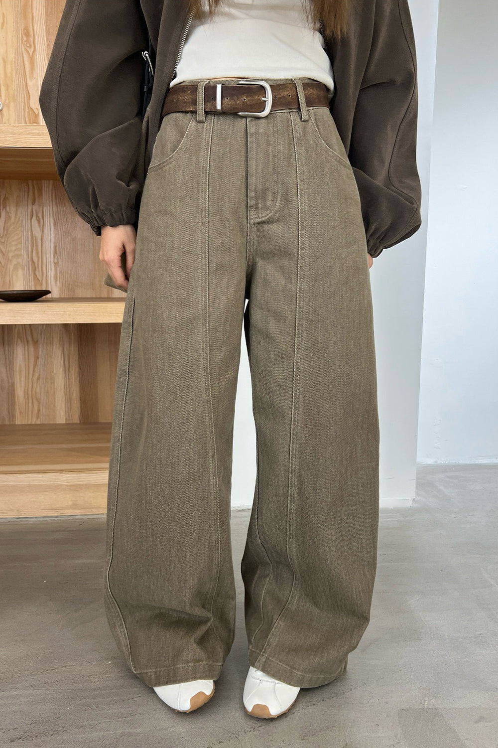 Hose mit weitem Bein in Khaki – Ausführung 2