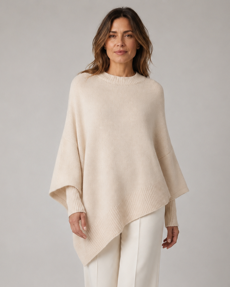 Langer Oversize-Pullover aus weichem Strick mit geripptem Rundhalsausschnitt
