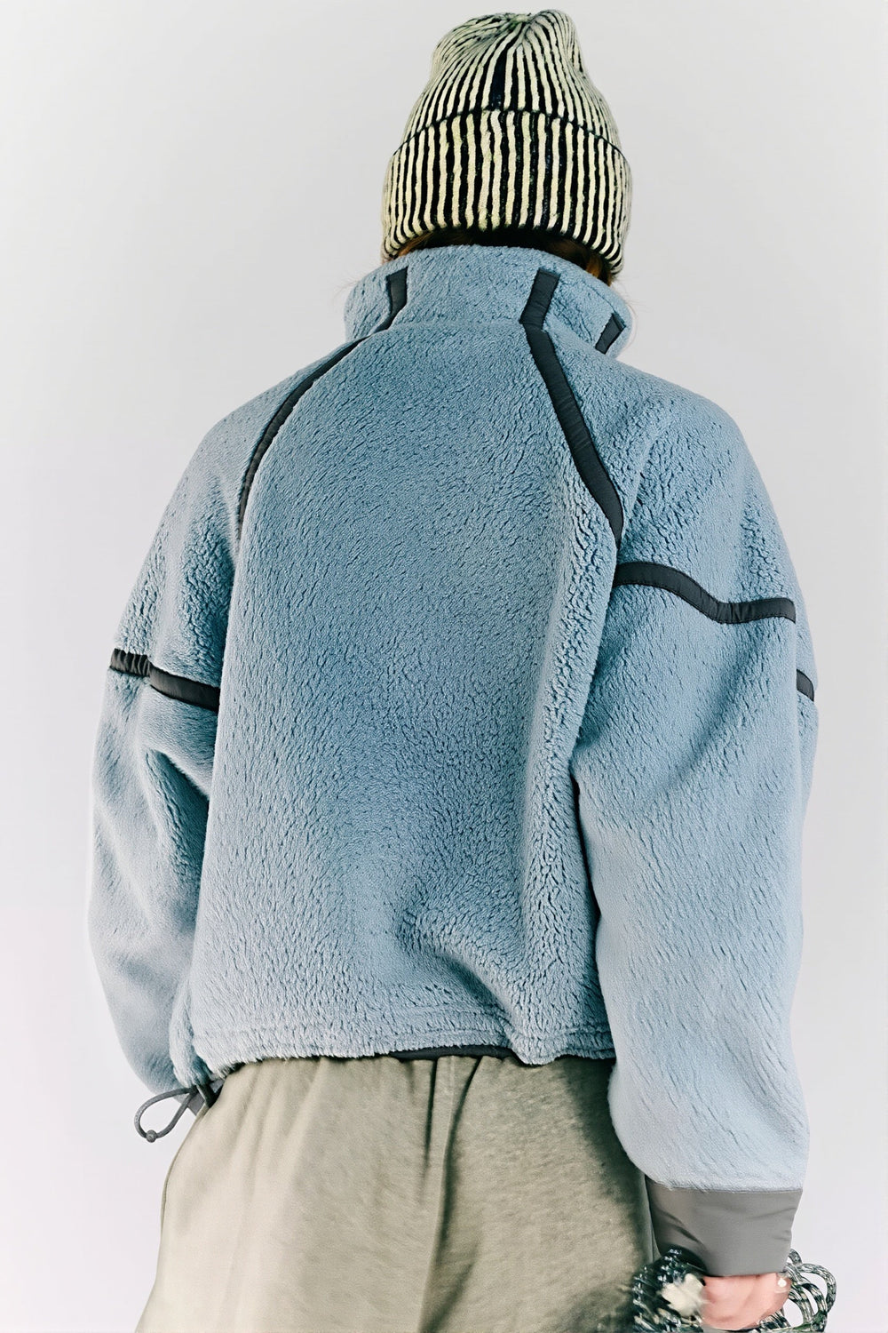 Sweatshirt mit Reißverschluss und Farbblockmuster