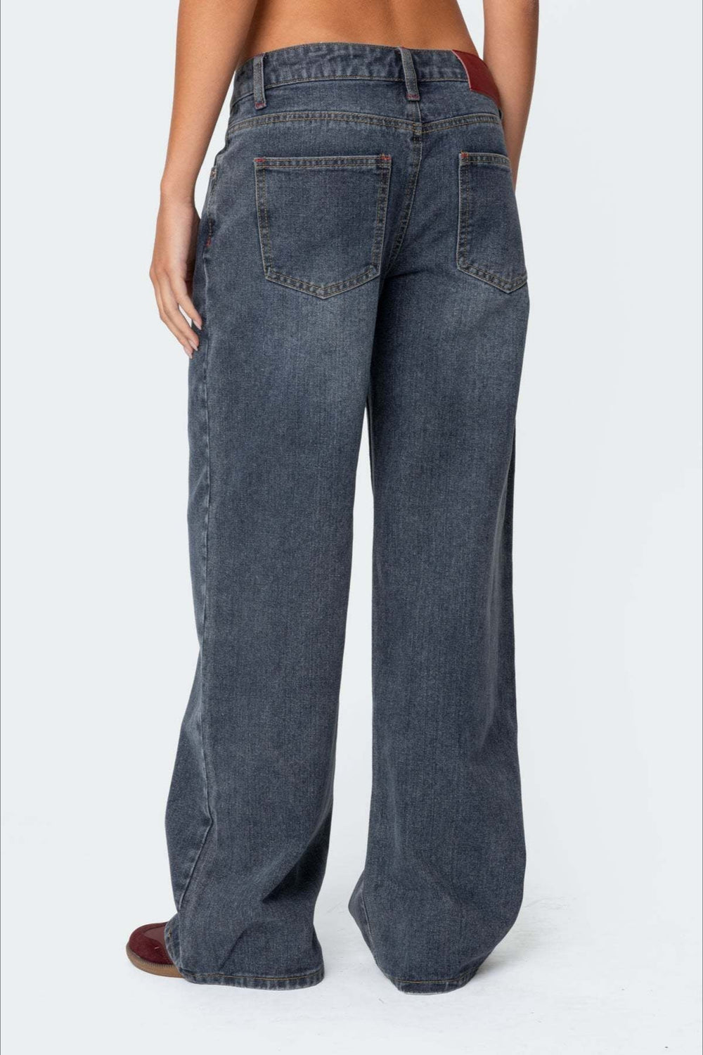 Jeans mit weitem Bein und niedriger Taille