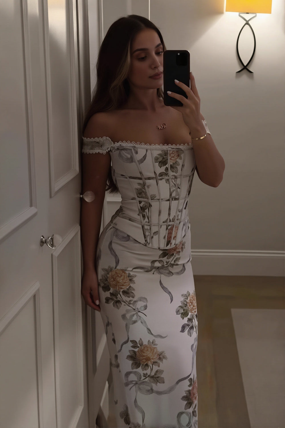 Trägerloses Maxikleid mit Blumenmuster