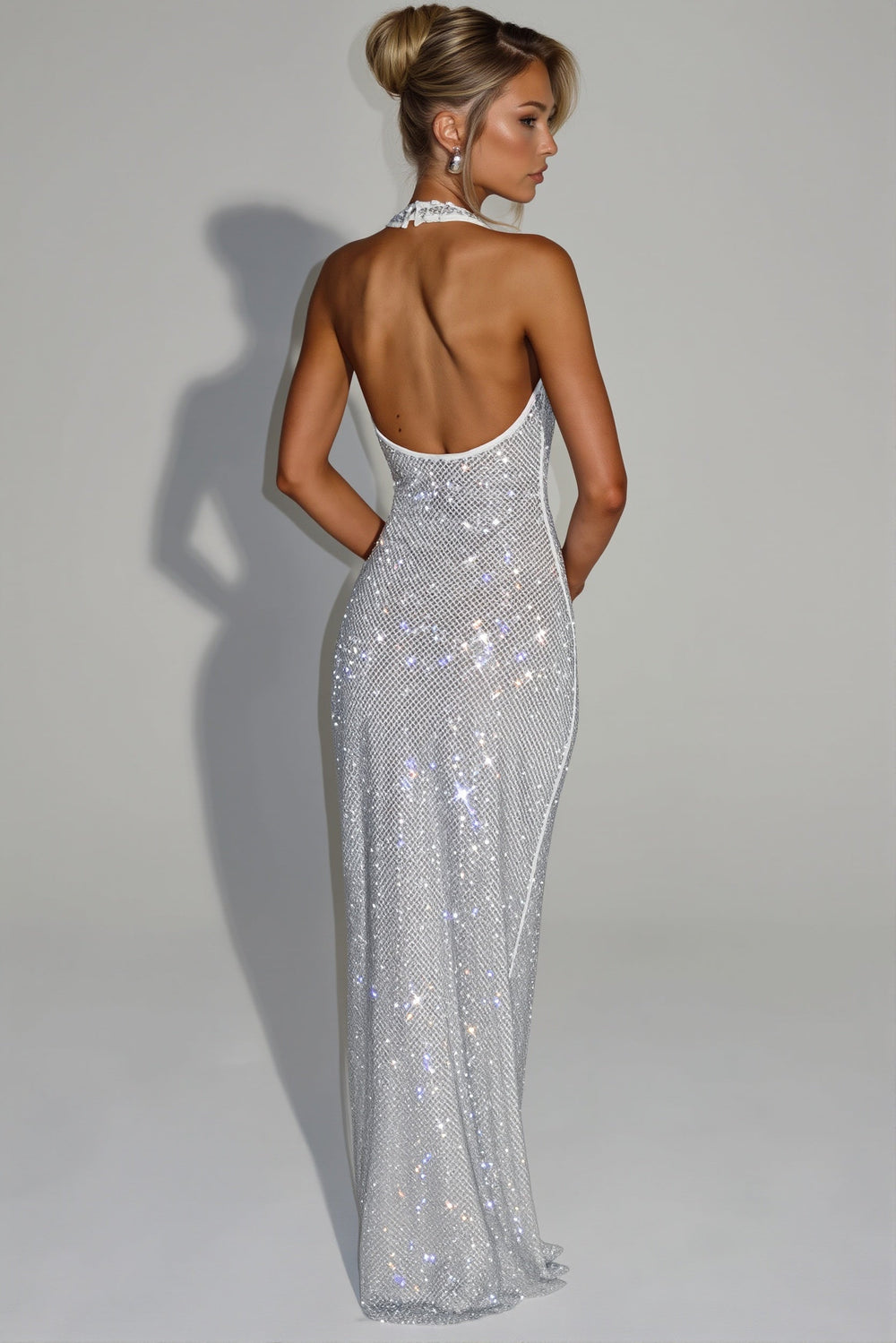 Figurbetontes Maxikleid mit V-Ausschnitt und Pailletten