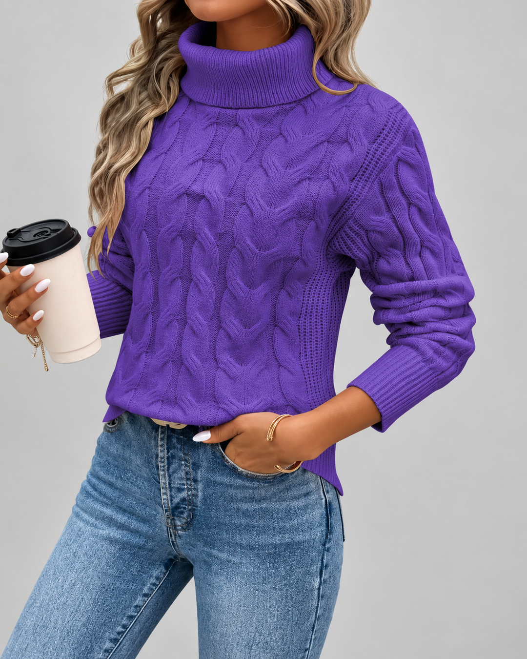Rollkragenpullover mit Zopfmuster