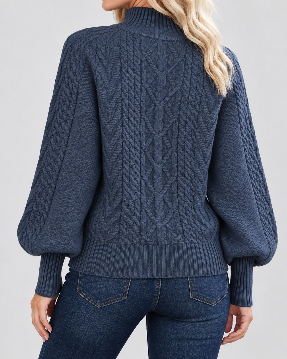 Zopfmuster-Pullover mit hohem Kragen und Ballonärmeln