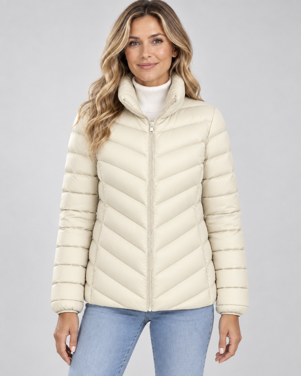 Steppjacke mit Chevron-Steppung, Stehkragen und Reißverschluss vorne