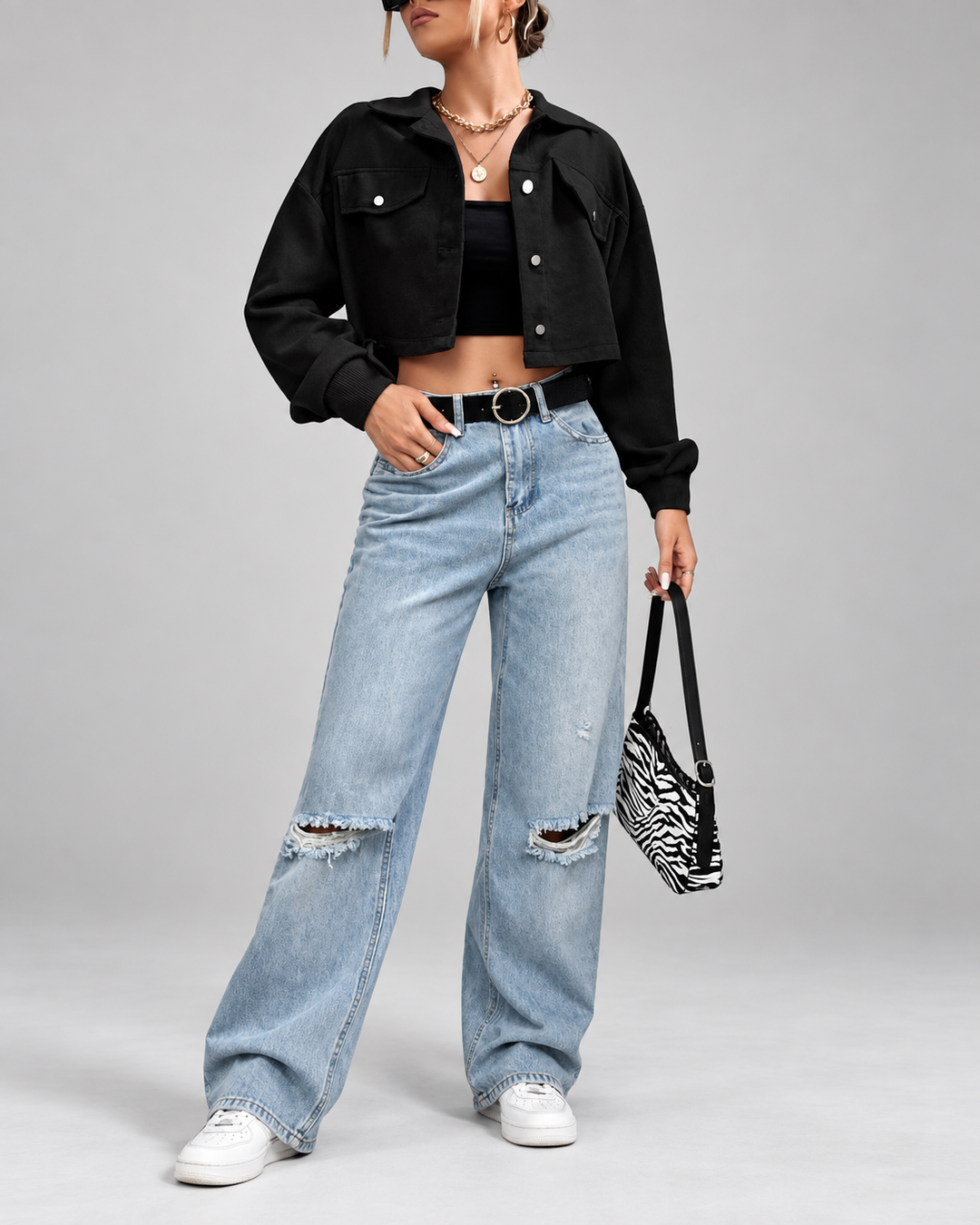Kurze Cordjacke mit Brusttaschen und Knopfleiste