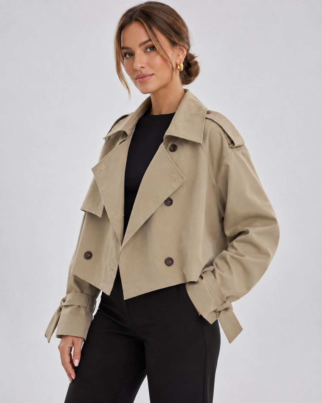 Kurze Trenchjacke mit doppelreihiger Knopfleiste und Gürtelbündchen