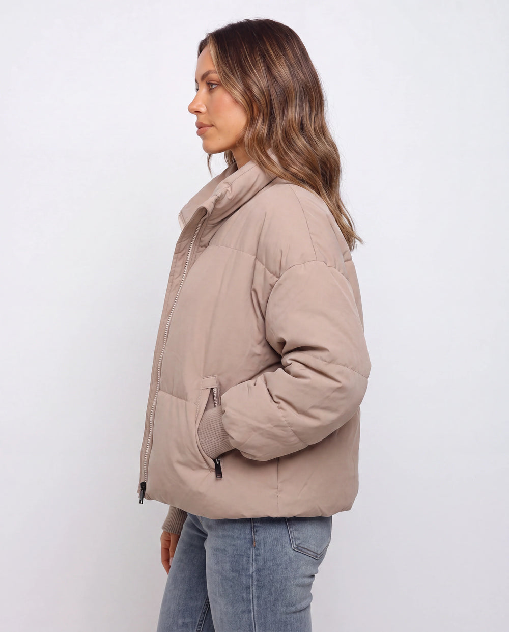 Oversize-Steppjacke mit Stehkragen und Reißverschluss