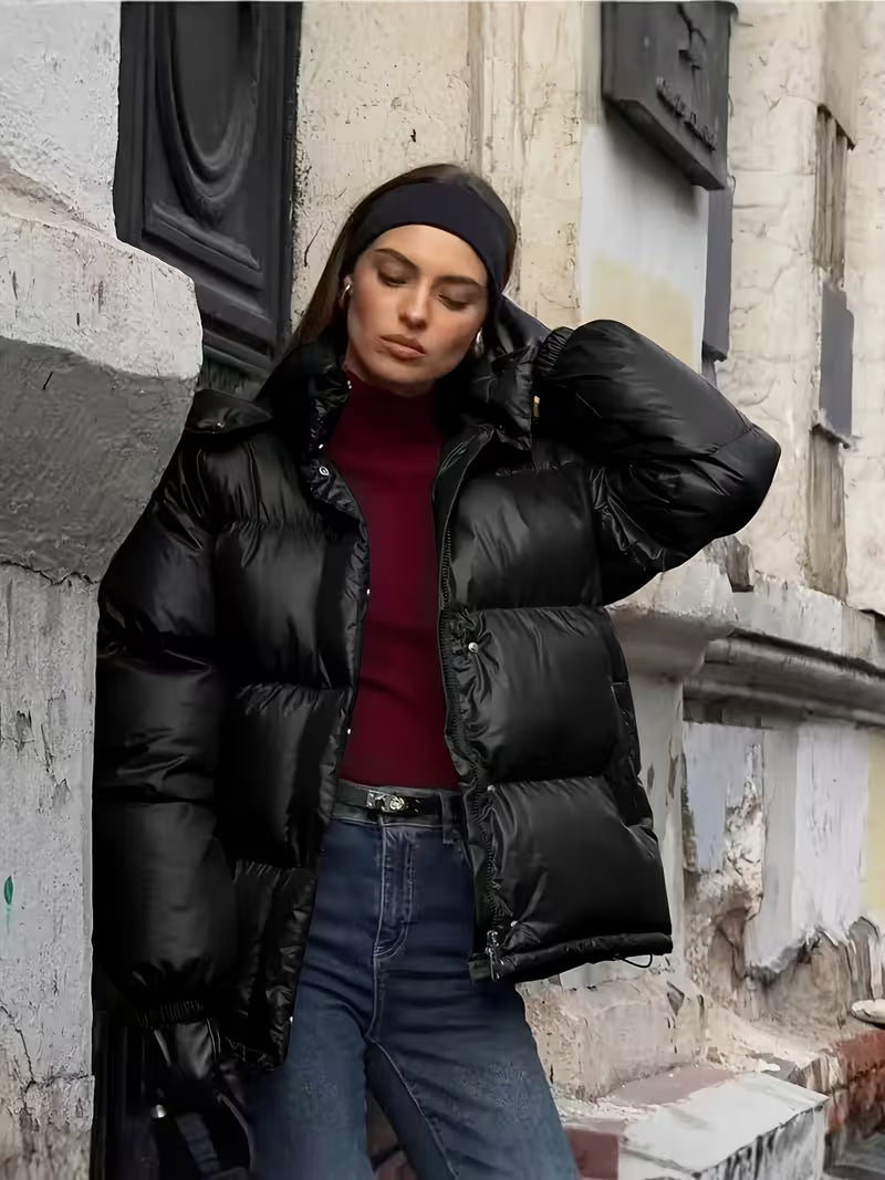 Wattierte Oversize-Steppjacke mit Kapuze und Reißverschluss vorne