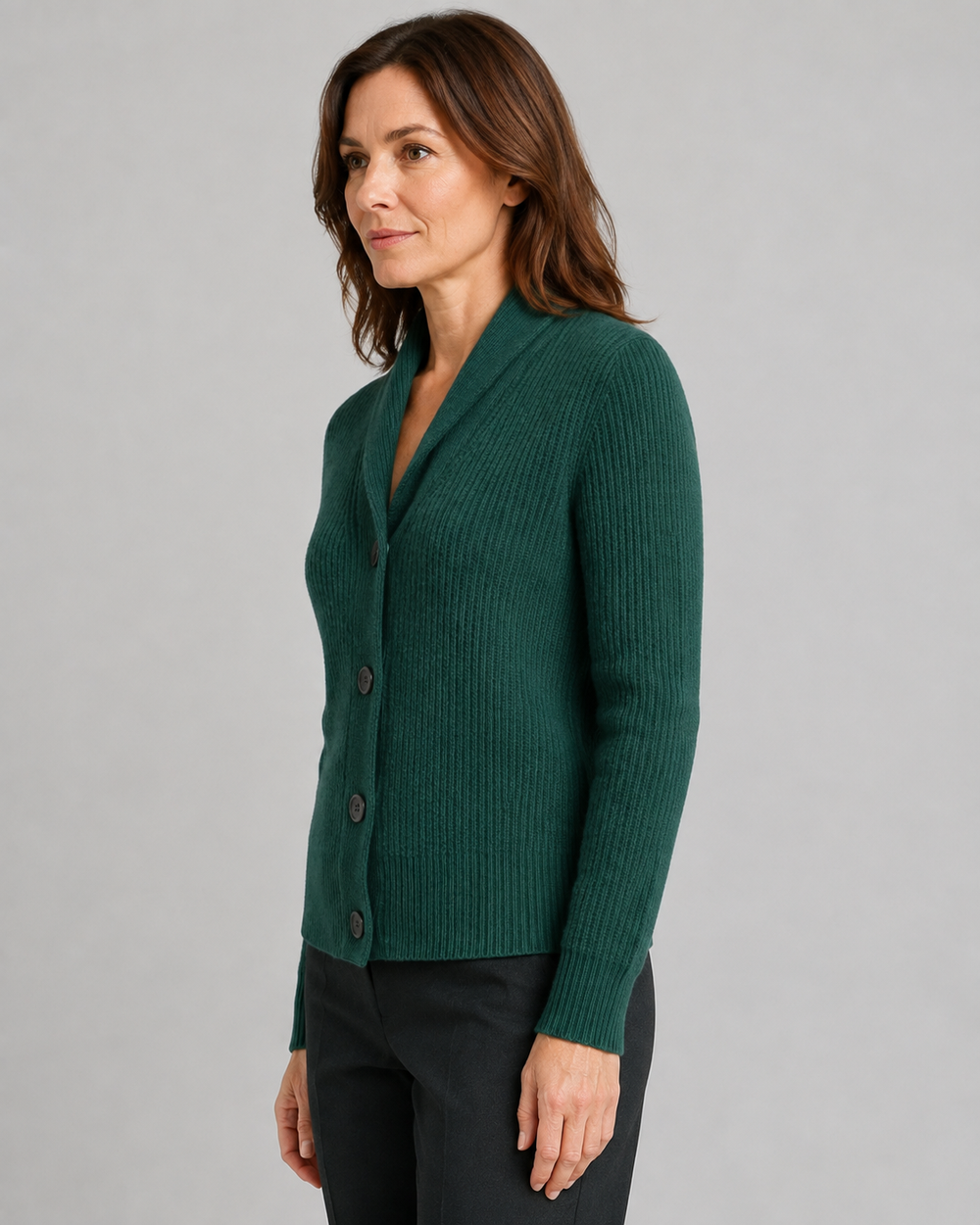 Strickjacke aus Rippstrick mit Schalkragen und Knopfleiste