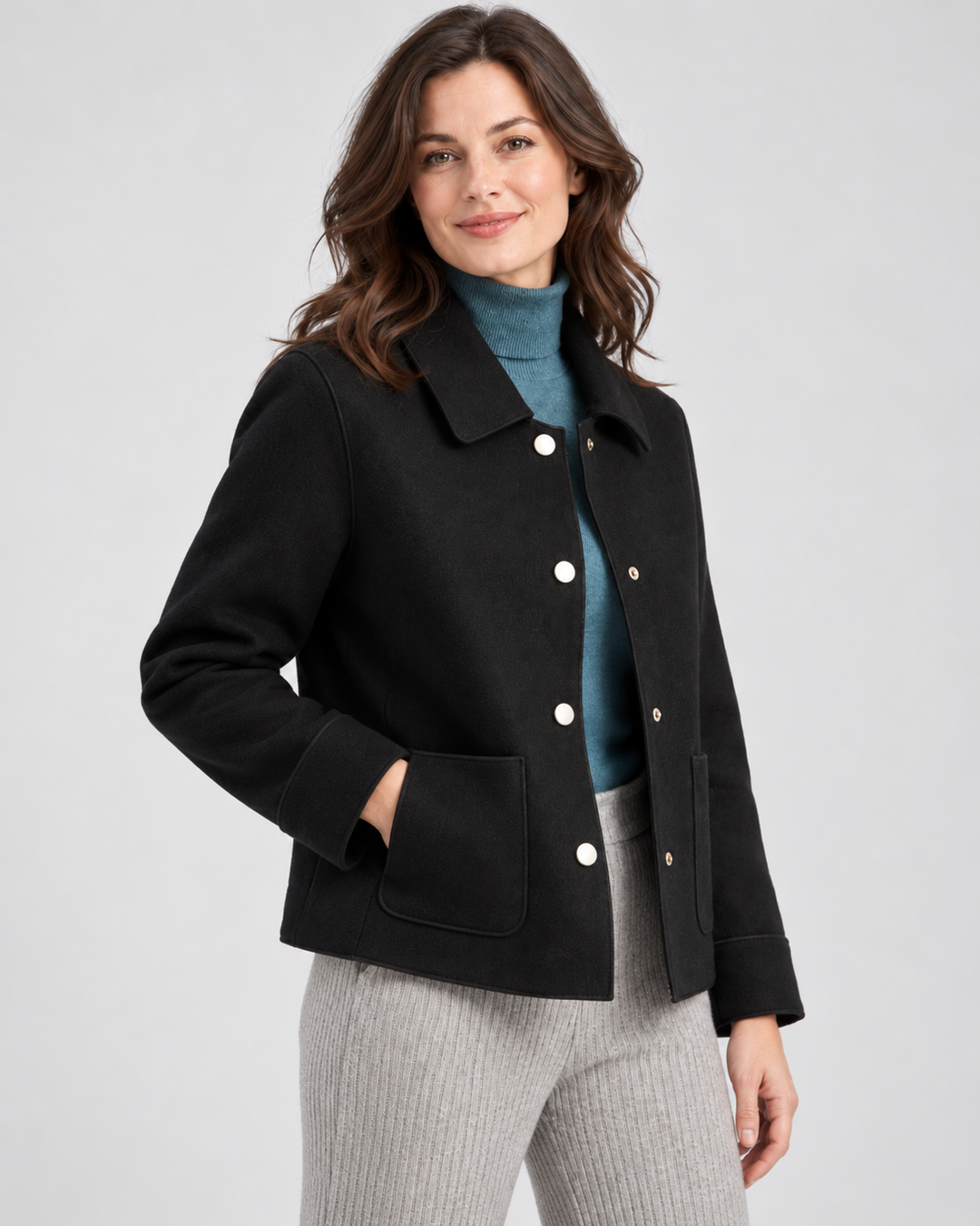 Kurze Jacke in Wolloptik mit Hemdkragen und Knopfleiste